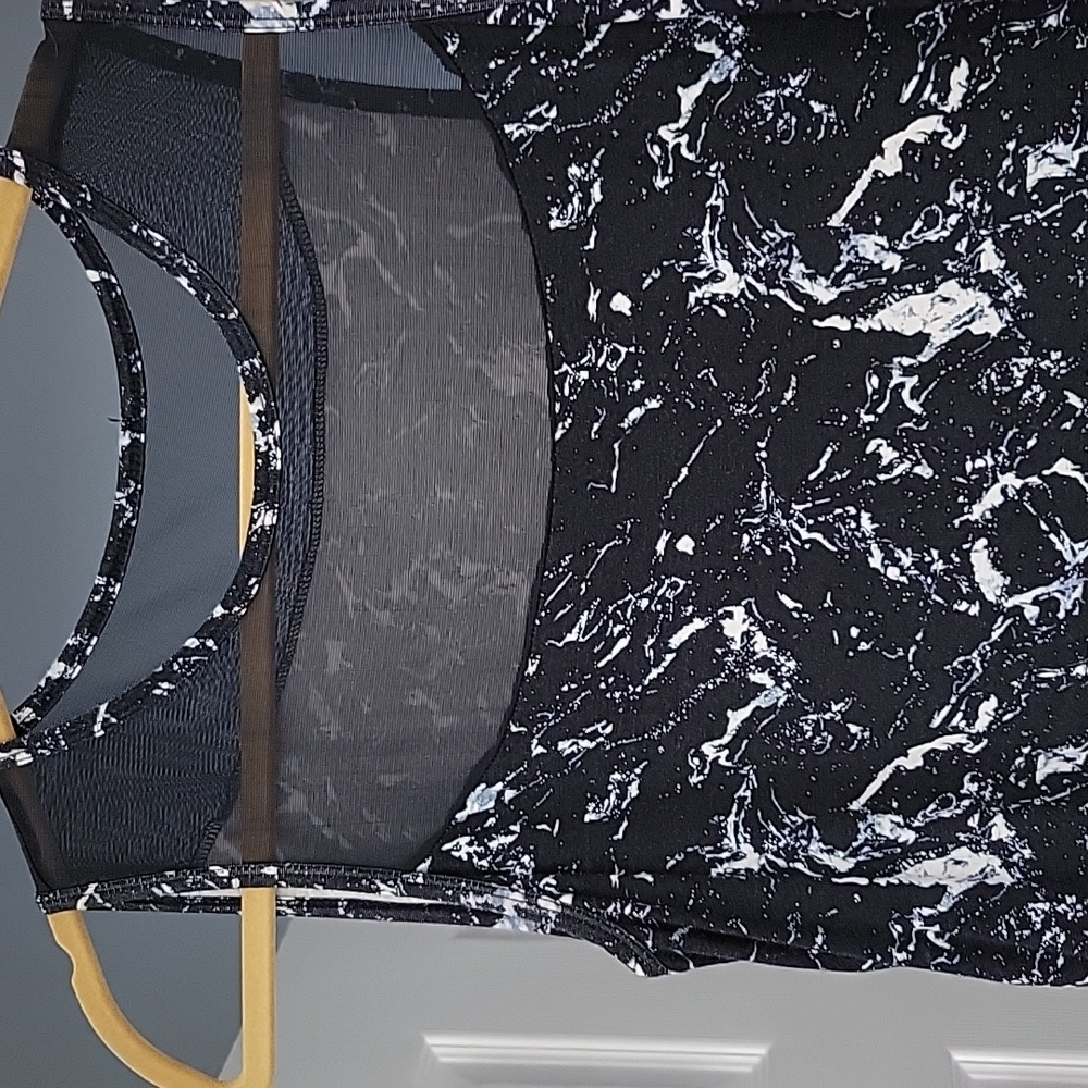 Top - Picture 2 of 4